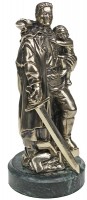 Бронзовая статуэтка "Воин-освободитель"