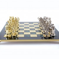 Шахматный набор  "Античные войны"  (зелен. мет. доска 44х44, дер. короб, фигуры золото/серебро)