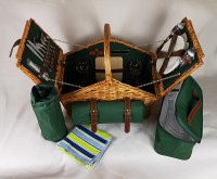 Набор для пикника 2 персоны в плетеной корзине "Пикник на траве"