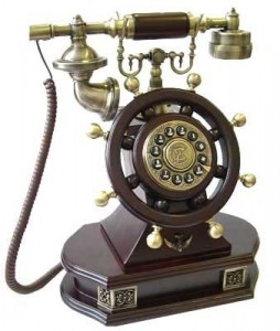 Телефон в винтажном стиле 