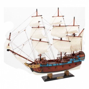 Модель парусного фрегата времен Английской Торговой Компании 