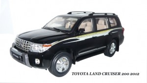 2012 TOYOTA LAND CRUISER 200 BLACK