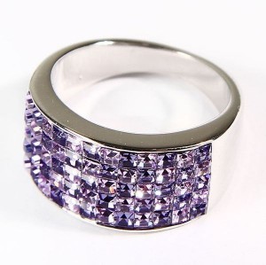 Кольцо с кристаллами  Swarovski 
