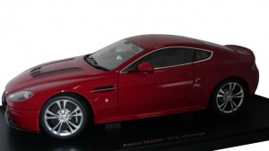 ASTON MARTIN V12 VANTAGE 2010