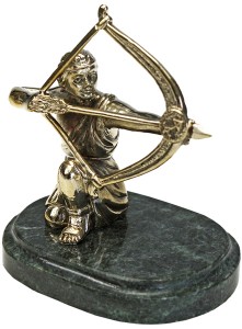 Бронзовая фигурка 