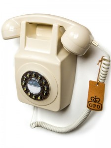 Настенный телефон в стиле ретро GPO 746 Wall Ivory